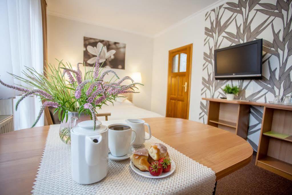 Villa Anna Gdansk - Noclegi Rooms - Free Parking Dış mekan fotoğraf