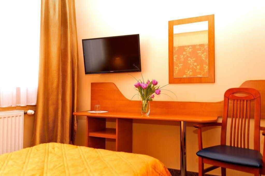 Villa Anna Gdansk - Noclegi Rooms - Free Parking Dış mekan fotoğraf